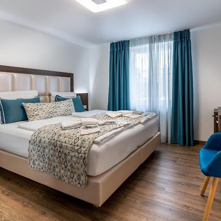 Hotel Myrsini Kirchentellinsfurt المظهر الخارجي الصورة