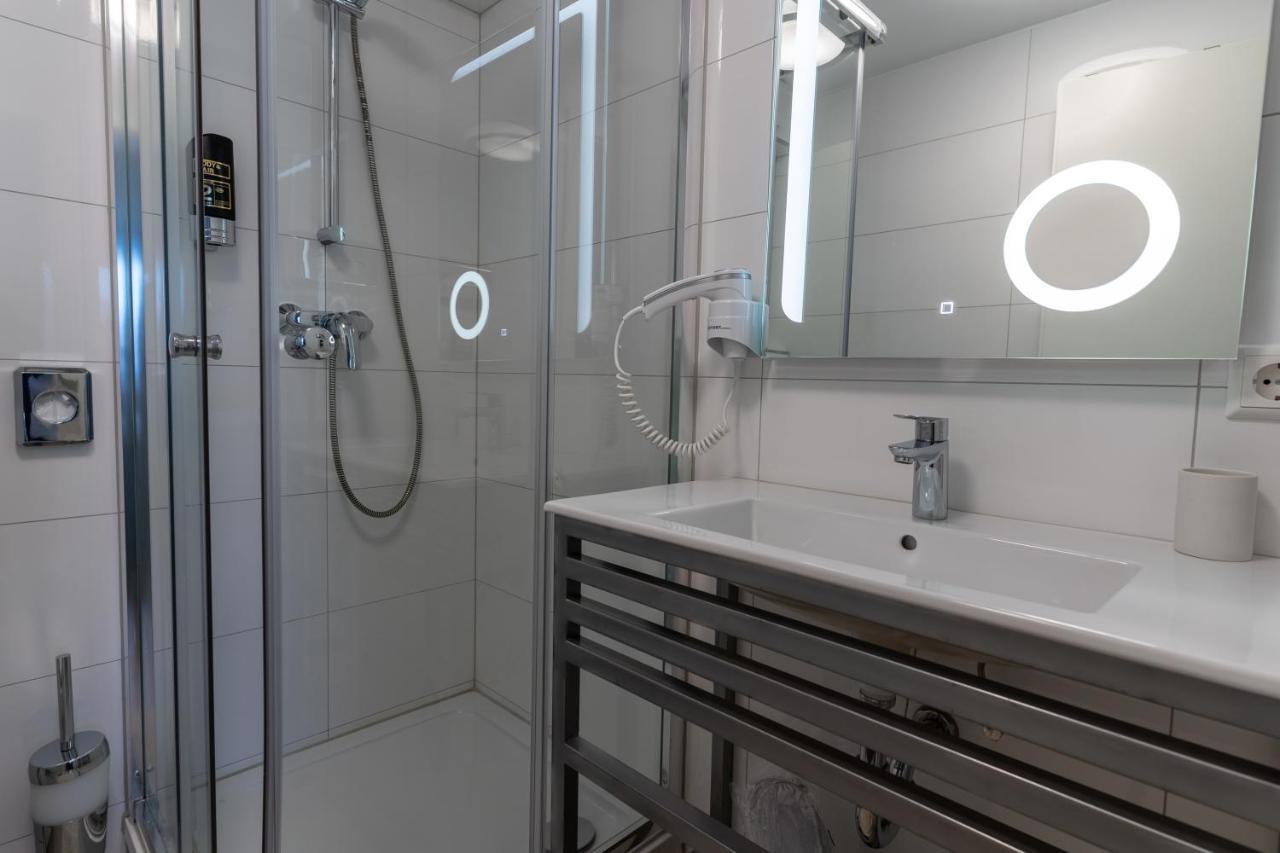 Hotel Myrsini Kirchentellinsfurt المظهر الخارجي الصورة
