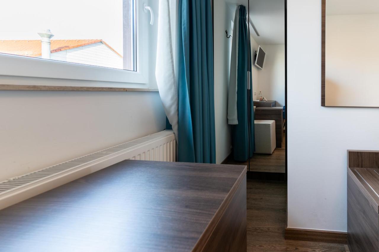 Hotel Myrsini Kirchentellinsfurt المظهر الخارجي الصورة